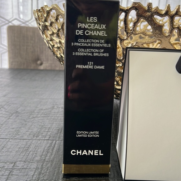 Chanel Boxes - Picture 2 of 4